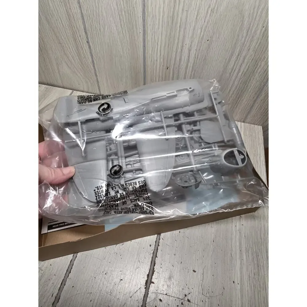 Vtg 1993 Revell WWII US Army P47D Thunderbolt Razerback Model Kit 1:48 Scale NIB